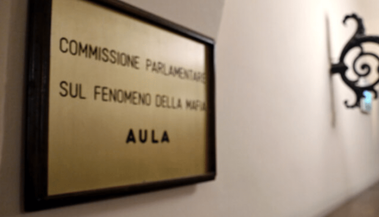 Politica e malaffare la Commissione Antimafia chiede gli atti delle inchieste di Bari, Torino e Palermo