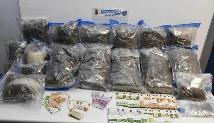 Pordenone: un carrozziere spacciatore e un pregiudicato, due arresti per spaccio di droga.