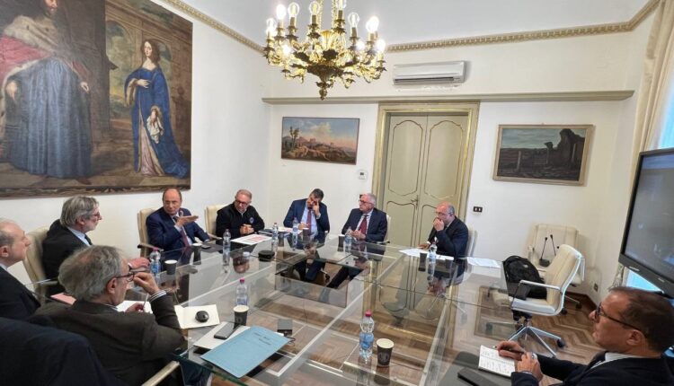 Regione Sicilia: siccità, dissalatori mobili e nuovi pozzi, le prime soluzioni della cabina di regia.