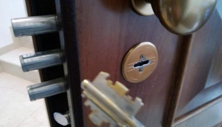 Sabbioneta: forzano la finestra ed entrano per rubare, traditi dal sospetto del vicino di casa.