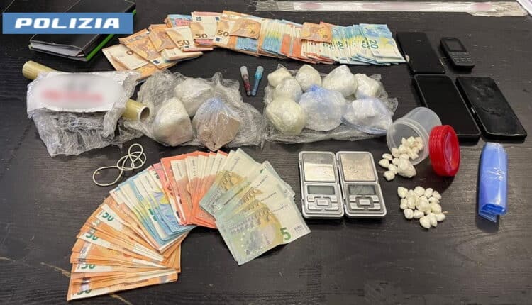 Seregno: sequestrato un chilo di droga, tra cocaina ed eroina, arrestati due cittadini marocchini di 25 anni.