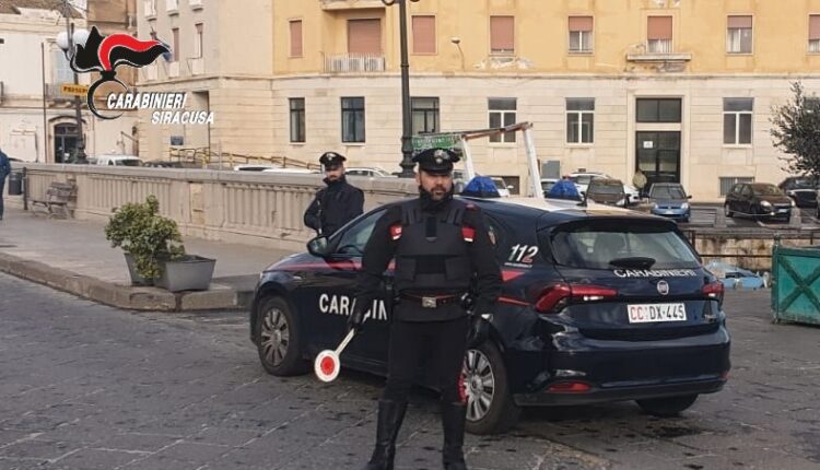Siracusa: vìola i domiciliari e finisce in carcere, arrestato 42enne per evasione.