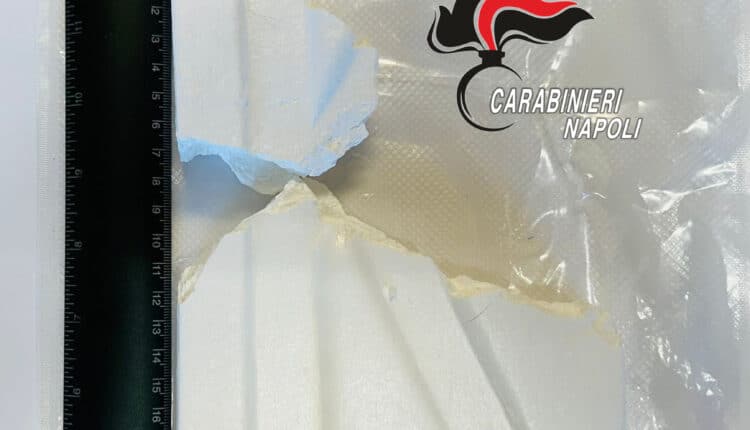 Torre del Greco, i Carabinieri fermano un 33enne: sequestrato mezzo chilo di cocaina