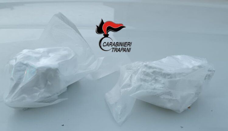 Trapani: in auto con cocaina purissima, arrestato dai Carabinieri pregiudicato trapanese.