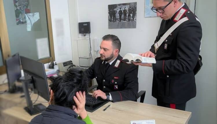 Crevalcore, Bologna. Minacce contro la compagna davanti al figlio minorenne: disposta la misura cautelare dell'allontanamento dalla casa familiare.