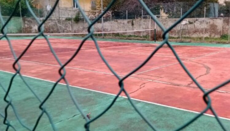 Livorno, pubblicato il bando per la gestione del parco e dei campi sportivi di via Paoli