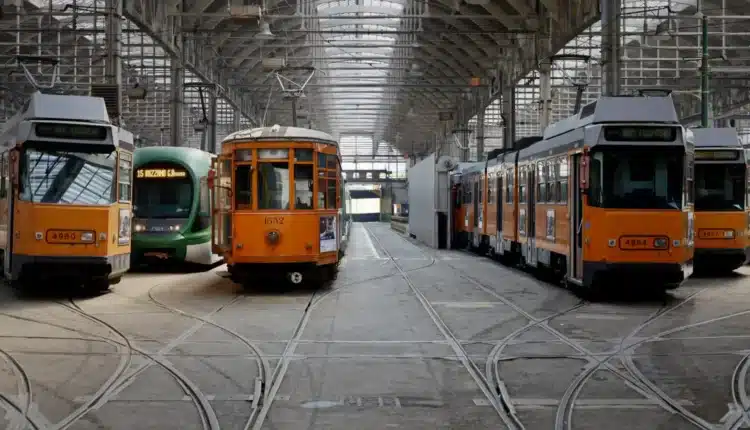 Milano. Regione Lombardia eroga fondi pari a 114 milioni di euro per ,le Agenzie del Trasporto Pubblico Locale, Autorità di Bacino laghi d'Iseo, Endine e Moro e Trenord.