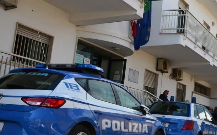Manduria, aggredisce in pieno centro un giovane conoscente: individuato e denunciato un 46enne