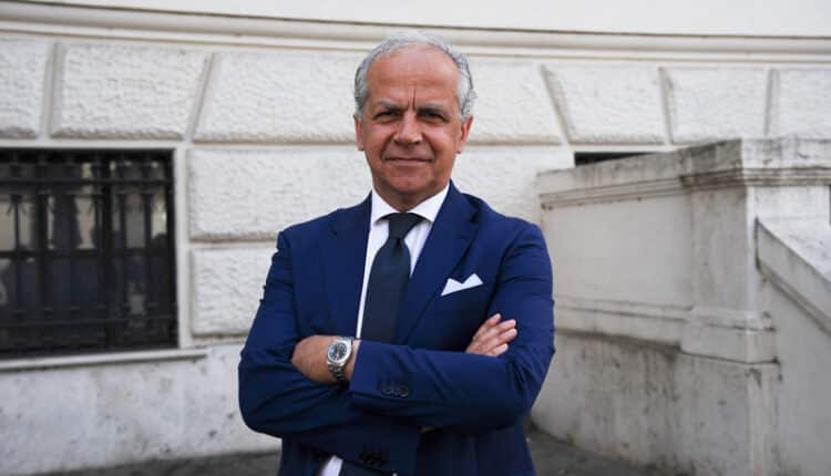 Roma. Firmate le intese per l'amministrazione e la destinazione dei beni sequestrati e confiscati alla criminalità: gli immobili avranno finalità sociali.