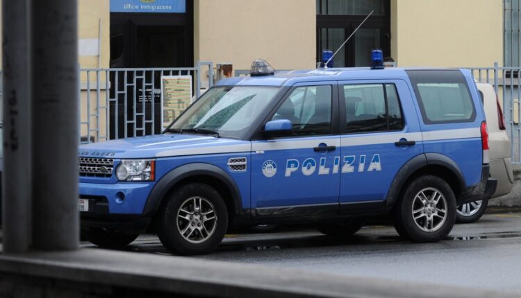 Como: donna aggredita in casa con un coltello, arrestato il convivente