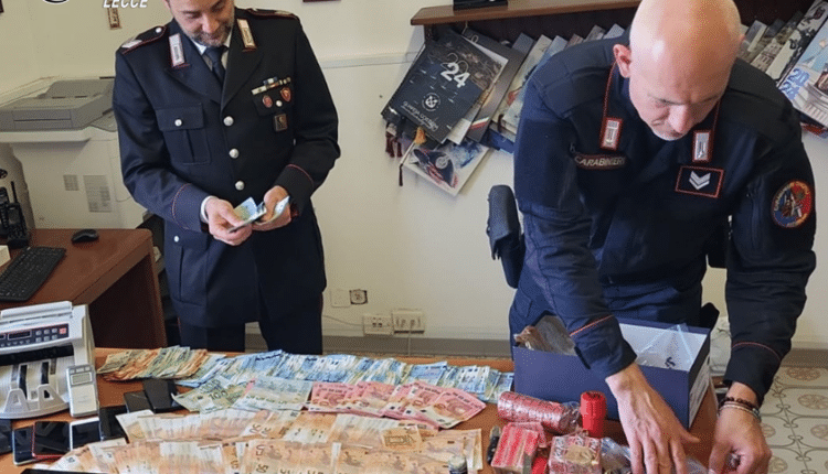 Porto Cesareo. Arrestati due spacciatori per droga e denaro nascosti in casa.