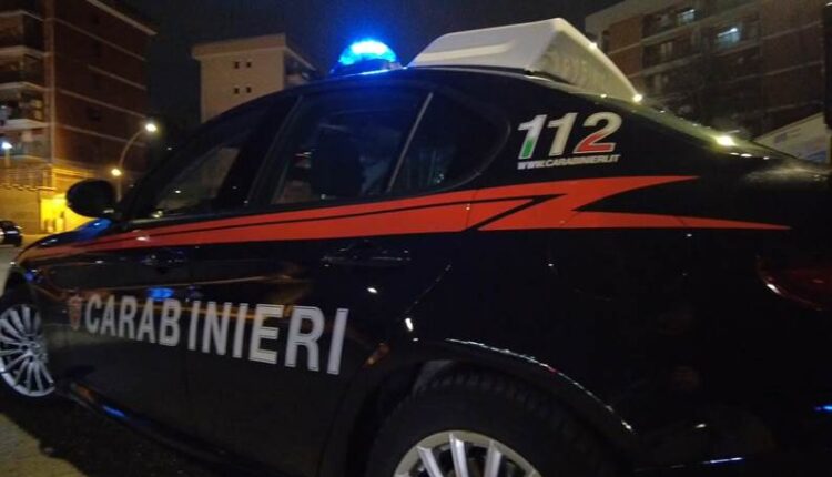 Casaluce (CE): minaccia i genitori con un coltello per estorcergli denaro, arrestato