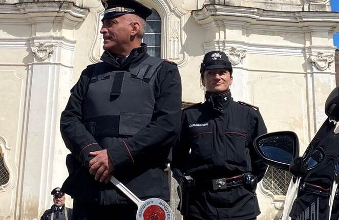 Santa Maria a Vico (CE), imbrattano e deturpano con vernice spray il muro esterno della parrocchia. In tre denunciati dai Carabinieri.