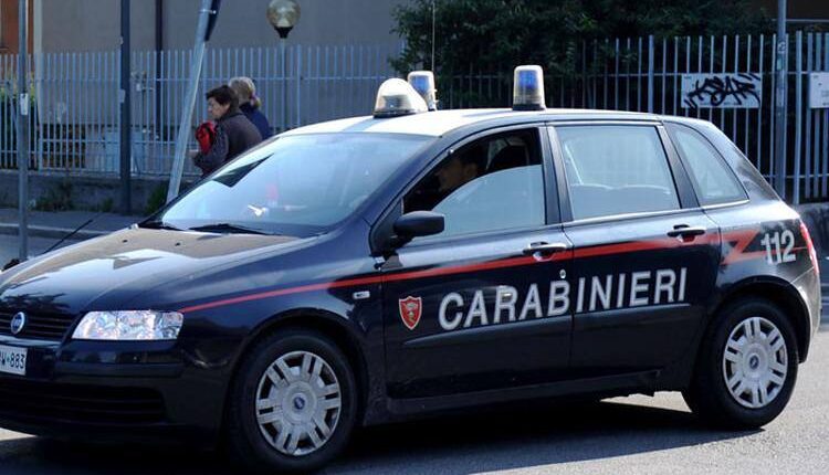 San Giovanni al Natisone, esce dal supermercato senza pagare: arrestato un 33enne e il complice 40enne