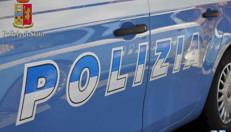 Roma: risse e furti d'auto, due persone arrestate perché gravemente indiziate