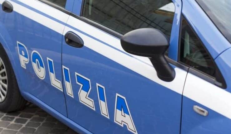 Roma, si finge il nipote per telefono e ruba i gioielli di un'anziana: arrestato un giovane campano.