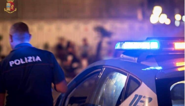 Napoli, controllo del territorio: un arrestato per droga e sanzioni per un locale e un hotel