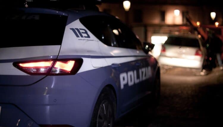 Pordenone: sequestrano e picchiano per ore un 24enne per rapinarlo, arrestati due cittadini di origine marocchina