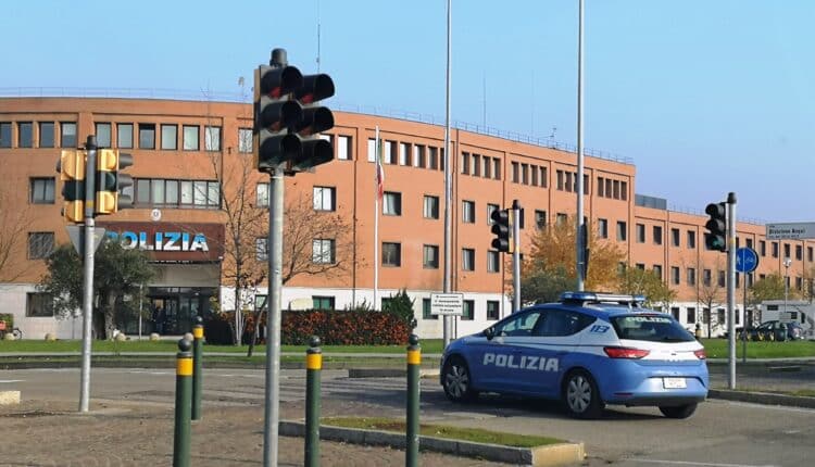 Modena: grazie ad un errore nella differenziata è stato scoperto un falegname abusivo