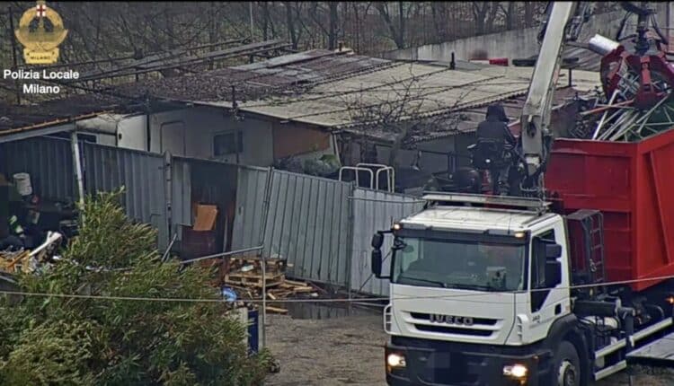 Milano, Palazzo Marino. Via Bonfadini, avviato l'iter per il superamento del campo rom: l'area verrà conferita a SogeMi.
