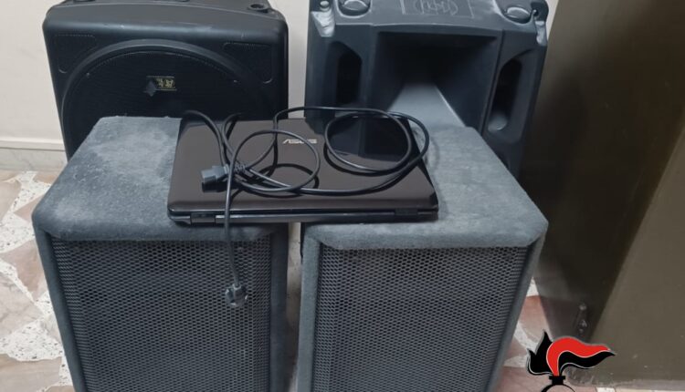 Castelvetrano (TP): sorpresi a rubare in un liceo, denunciate quattro persone