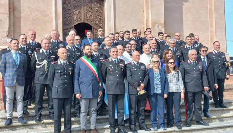 Asti: il Comandante interregionale dei Carabinieri Gino Micale saluta i militari del Comando Provinciale di Asti.