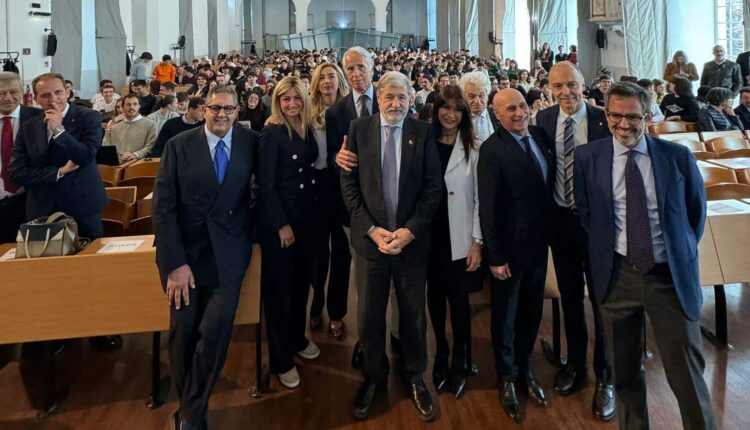 Sport, Presidente Toti:" Grande motore di sviluppo economico. Su gestione Marassi accompagneremo Genoa e Samp in ogni fase del percorso".