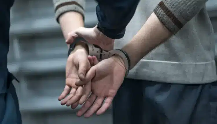 Lecce, nasconde della cocaina in bocca e ferisce un Pubblico Ufficiale: arrestato 46enne