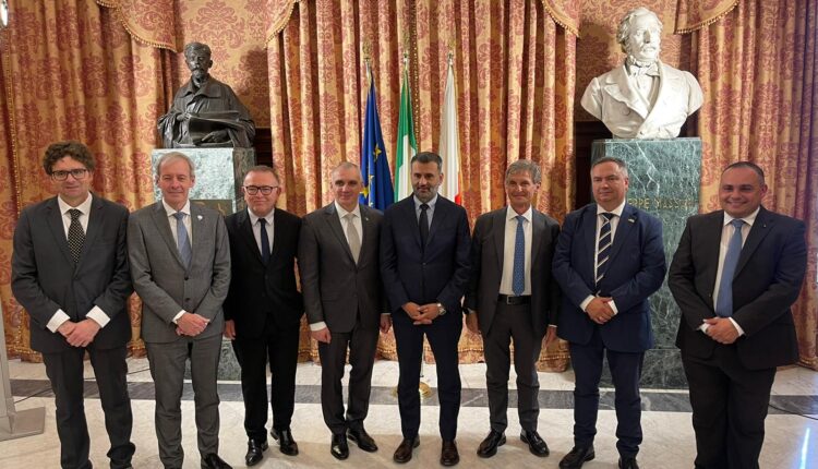 Il sindaco di Bari e il sindaco della città ucraina di Mykolaiv siglano una lettera di intenti in vista del gemellaggio tra i due comuni