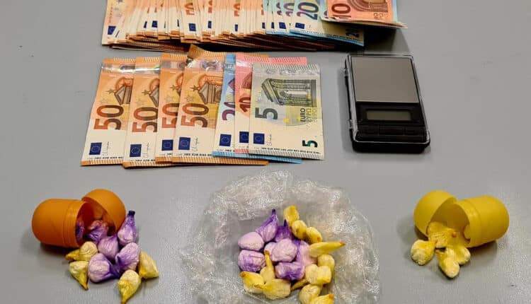 Milano, furti ai clienti e spaccio di droga in auto: arrestate due persone