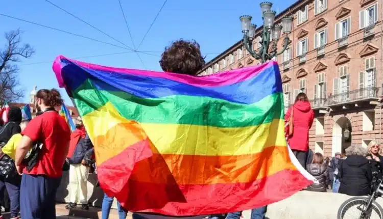Verona, giornata internazionale contro l'omolesbobitransfobia: le iniziative di una città che non discrimina