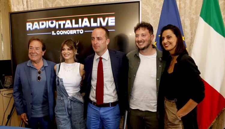 Napoli, arriva per la prima volta in piazza del Plebiscito Radio Italia Live