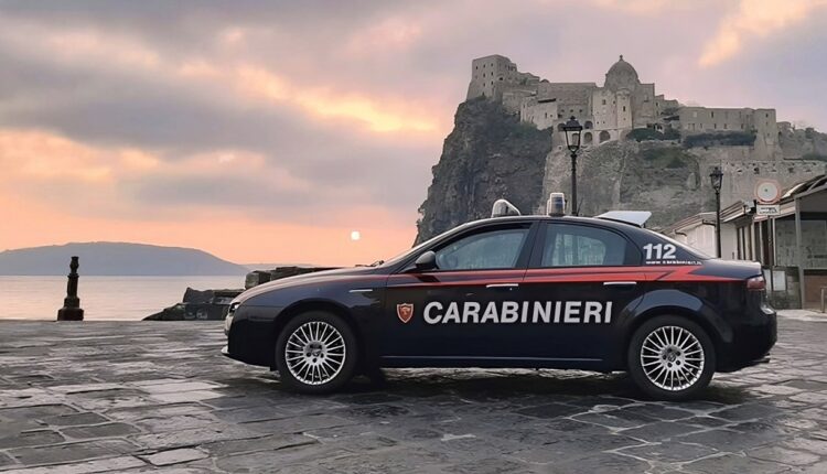 Ischia, rissa tra 5 ragazzi per un accendino: un arresto e 5 denunciati