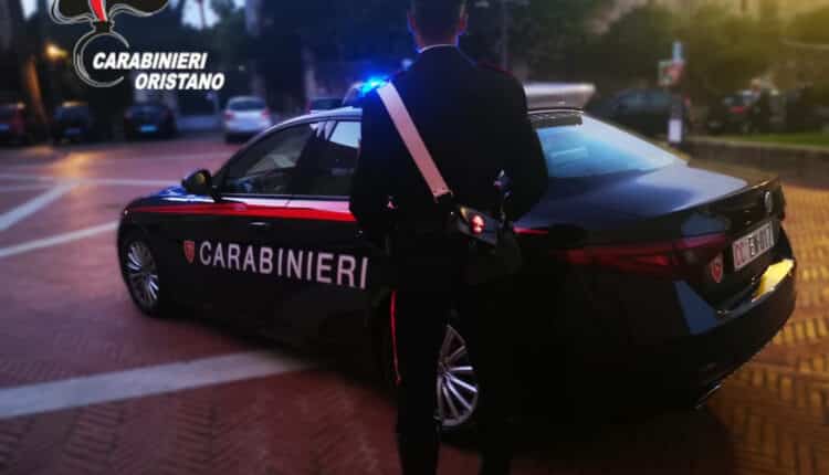 Oristano, sparano ad un giovane pregiudicato per questioni di droga: 2 arresti dai Carabinieri
