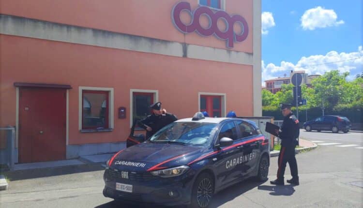 Bazzano: sorpreso a rubare di notte alla Coop, 37enne arrestato dai Carabinieri.