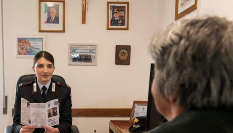 Bologna: attenzione alle truffe, i consigli dei Carabinieri del comando provinciale.