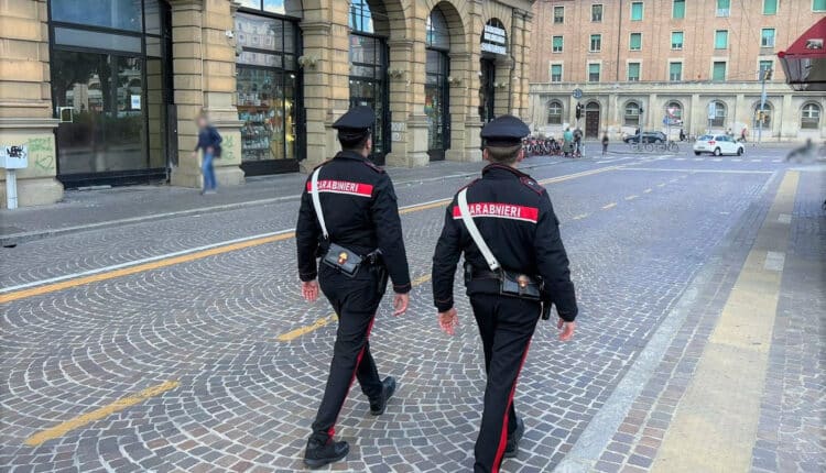Bologna: contrasto allo spaccio di droga, 26enne arrestato dai Carabinieri.