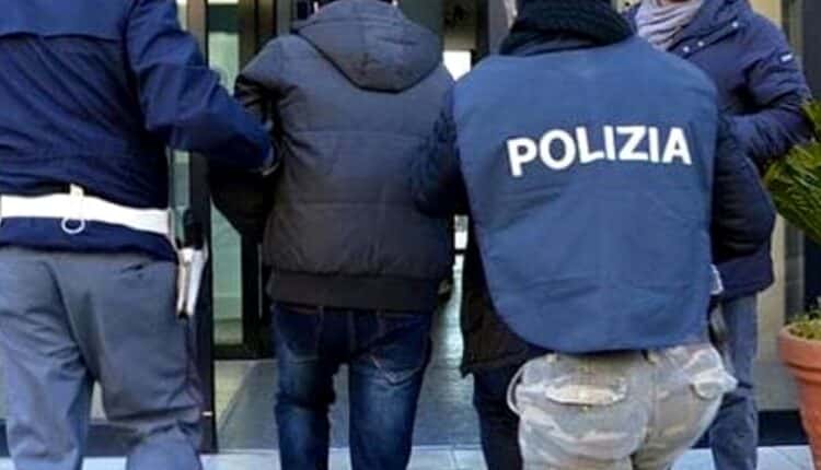 Bolzano: arrestato 24enne marocchino in attesa di espulsione, aveva rapinato un supermercato.
