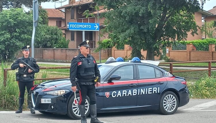Ferrara: rapinarono e sequestrarono un giovane per derubarlo, 3 persone arrestate e 2 denunciate