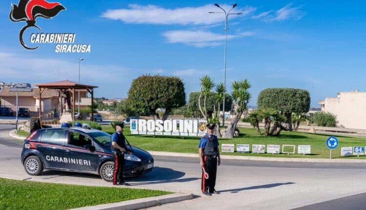 Rosolini, tenta di rapinare un automobilista ma lui lo mette in fuga suonando il clacson: arrestato 24enne