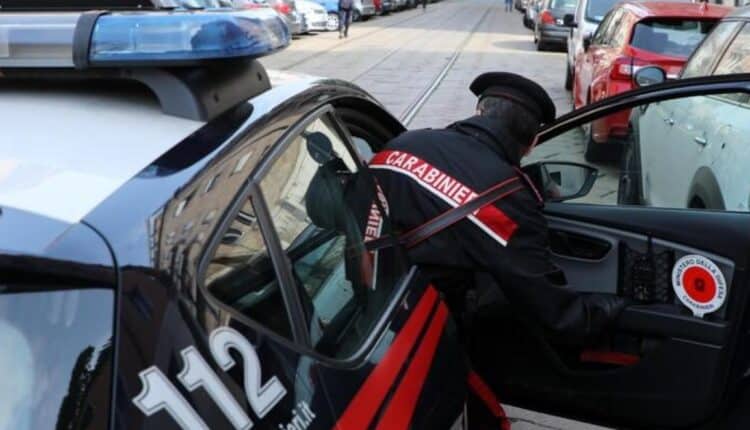 Casoria: sguardi di troppo e fuoco a salve, Carabinieri denunciano 16enne.