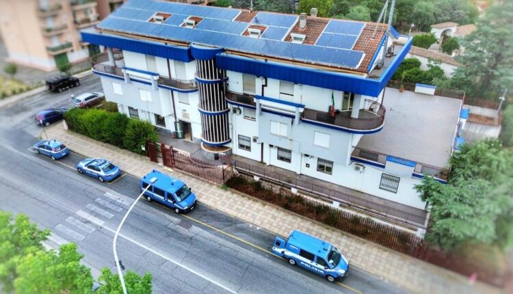 Corigliano-Rossano: scoperto un Minimarket della droga nel centro di Rossano, arrestato un cittadino straniero.