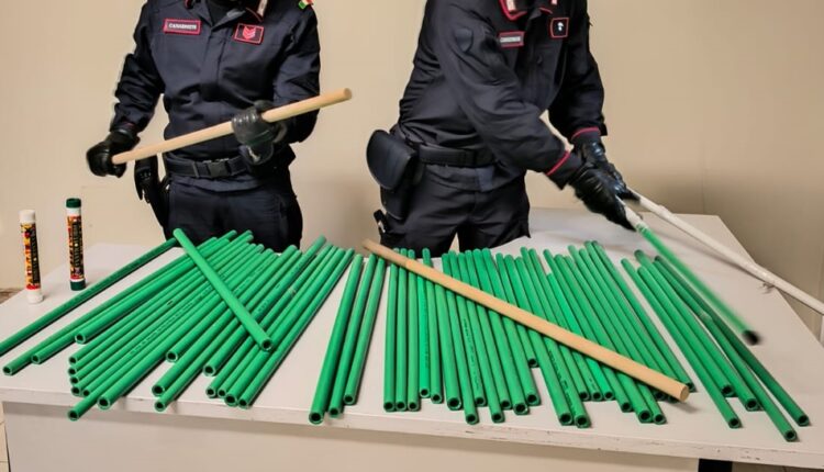 Sora, sequestro di bastoni, fumogeni e bottiglie nel corso di un incontro di calcio