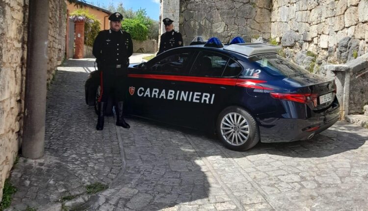 Boville Ernica, aggredisce e minaccia i genitori per soldi: arrestato 38enne