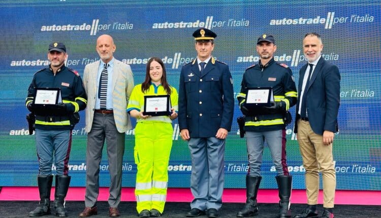 Martinsicuro, la Polizia Stradale al fianco di Autostrade per l'Italia per la tredicesima edizione degli "Eroi della Sicurezza"
