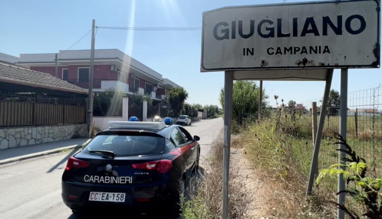 Giugliano in Campania: Carabinieri impegnati nelle indagini sui furti notturni, un 16enne arrestato.