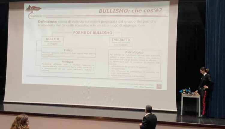 San Teodoro (SS): incontro tra Carabinieri e studenti all'insegna della sicurezza e della legalità