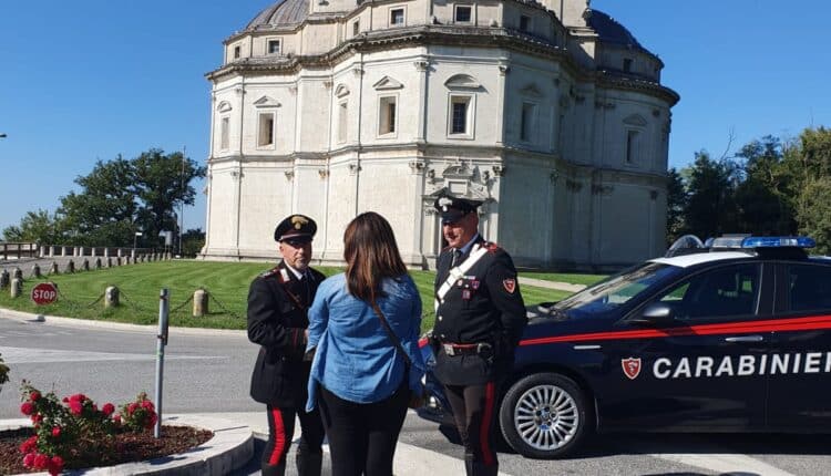Todi (PG): punta un coltello alla gola della compagna. Arrestato un 50enne