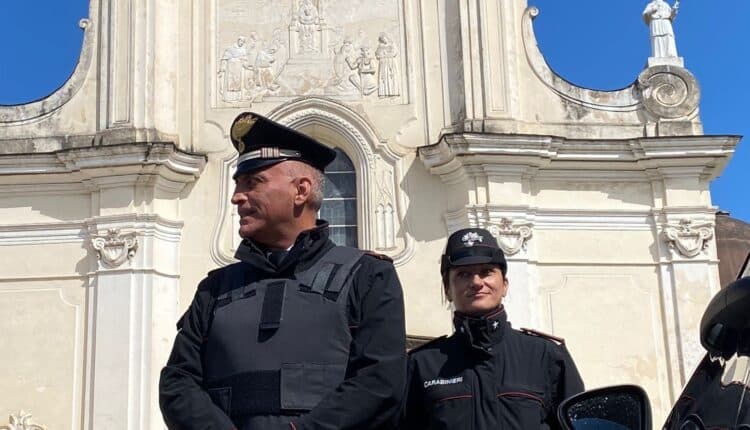 Santa Maria A Vico, ruba uno pneumatico da un'auto in sosta: 22enne denunciato dai Carabinieri.