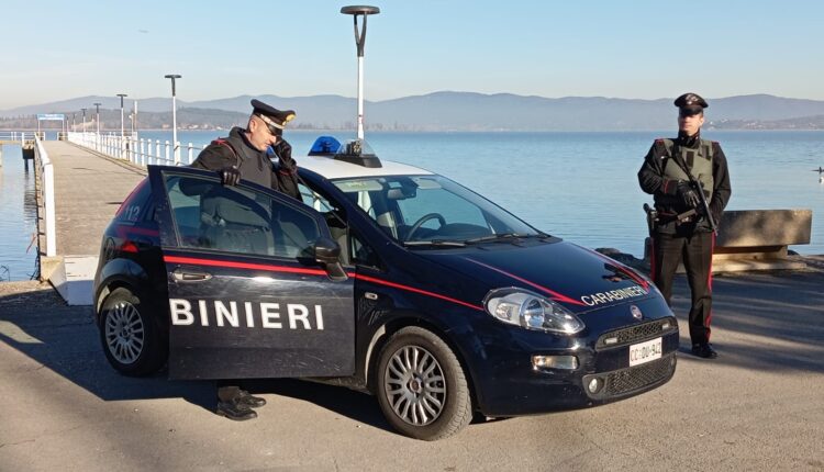 Città della Pieve (PG): salta dal balcone di casa per evadere dai domiciliari, 48enne denunciato